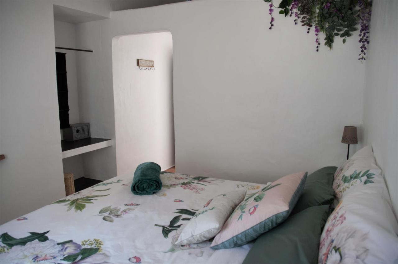 Boutique B&B El Refugio Alcaucin Bagian luar foto