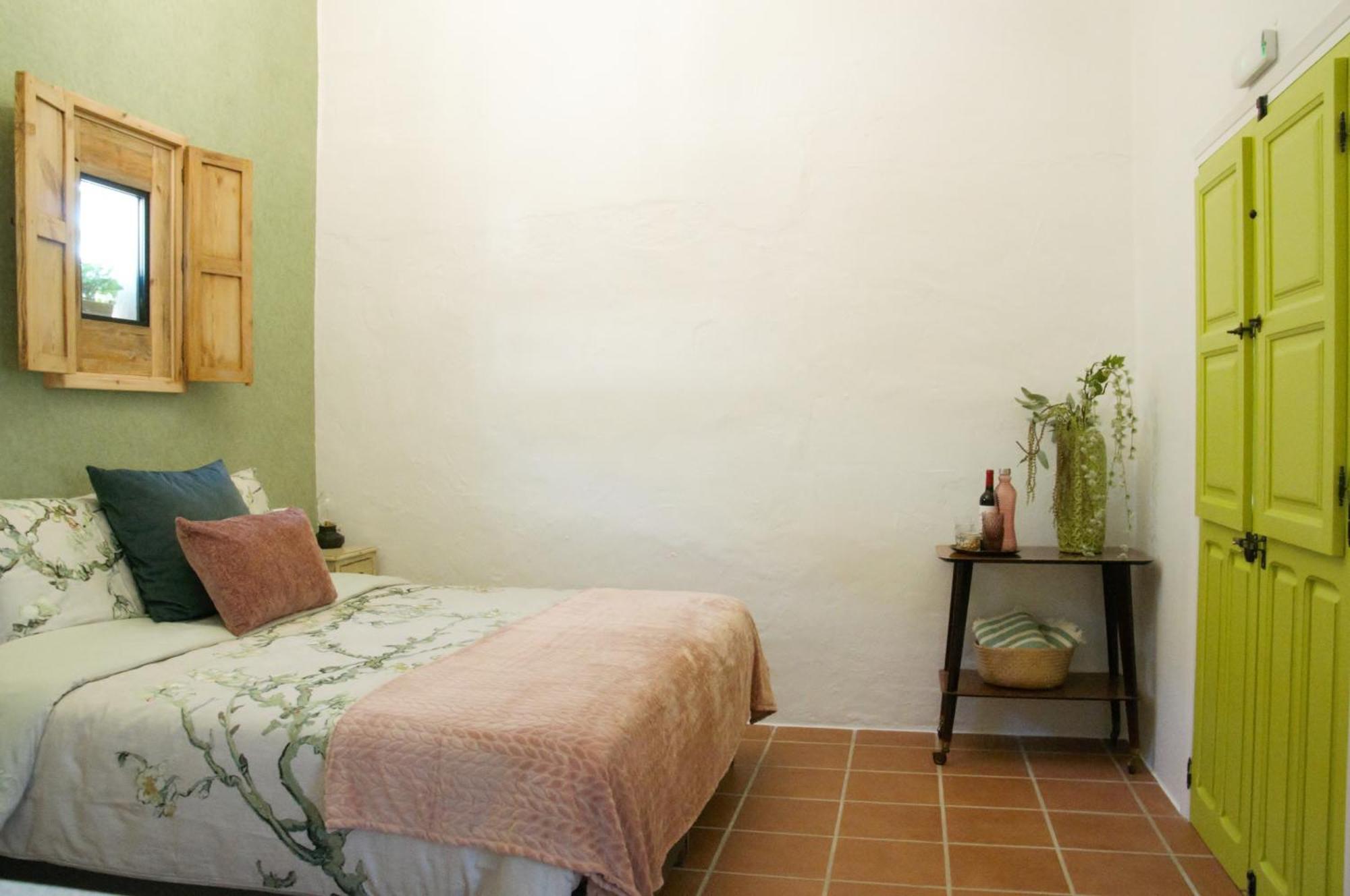 Boutique B&B El Refugio Alcaucin Bagian luar foto