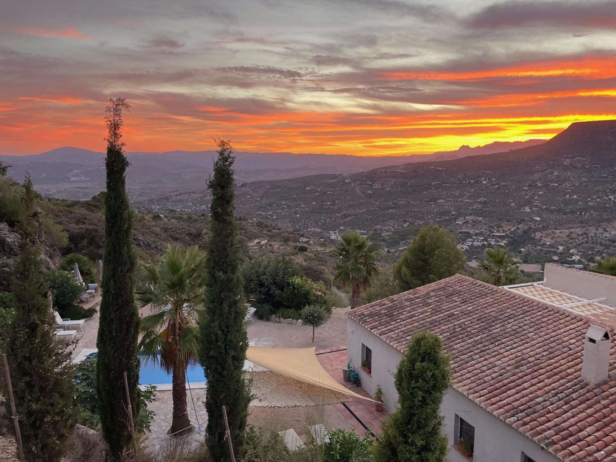 Boutique B&B El Refugio Alcaucin Bagian luar foto