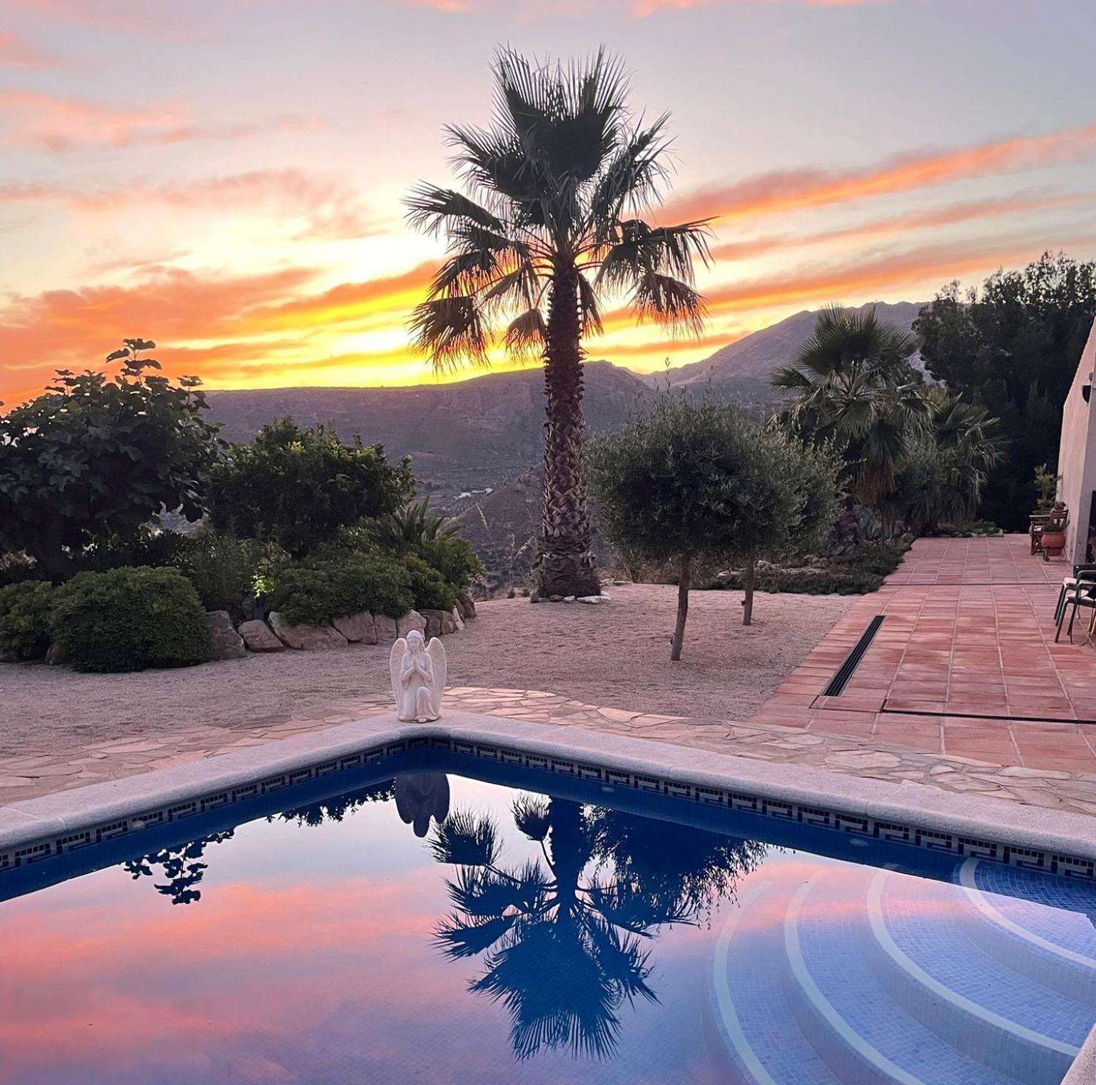 Boutique B&B El Refugio Alcaucin Bagian luar foto